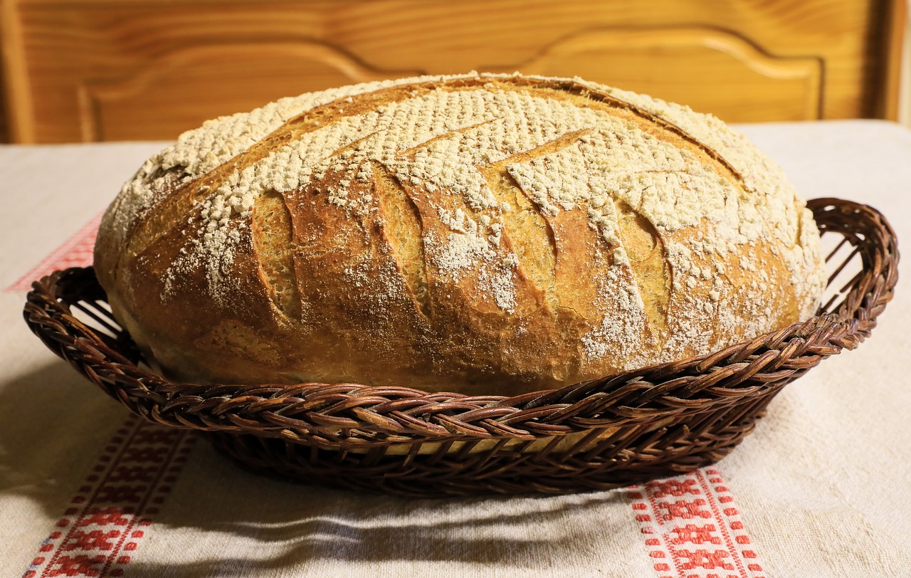Kváskový ražný chlieb (Zdroj: https://pixabay.com/en/bread-homemade-bread-pastries-food-2999488/)